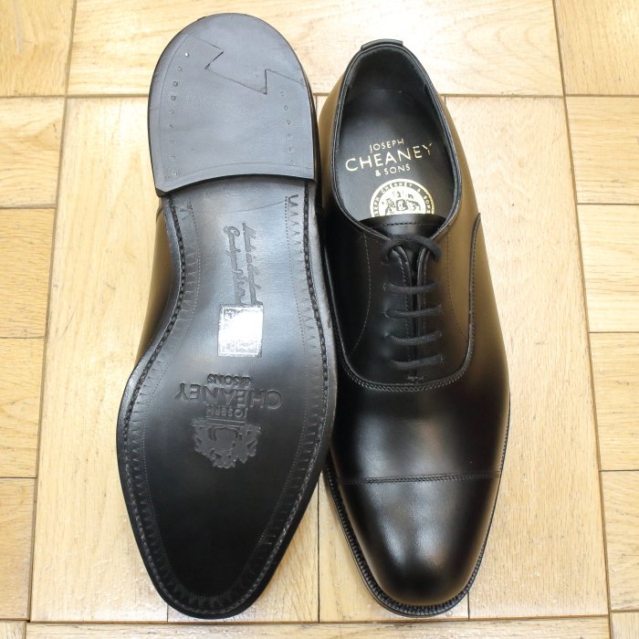 [CHEANEY] ジェフェリー ストレートチップ（キャップトゥ） レザーソール：BLACK