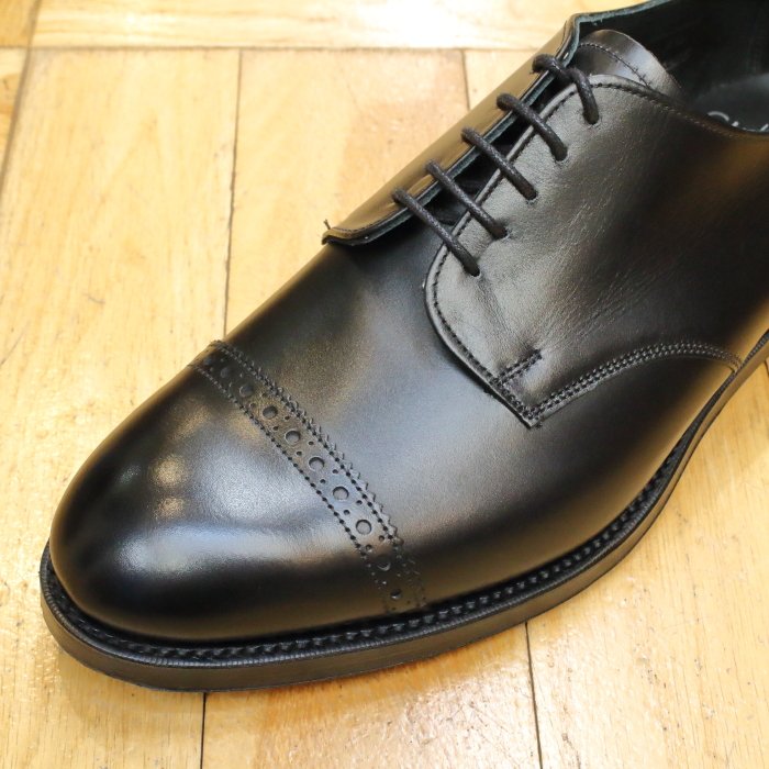 [CHEANEY] アストウェル パンチドキャップトゥ レザーソール：BLACK