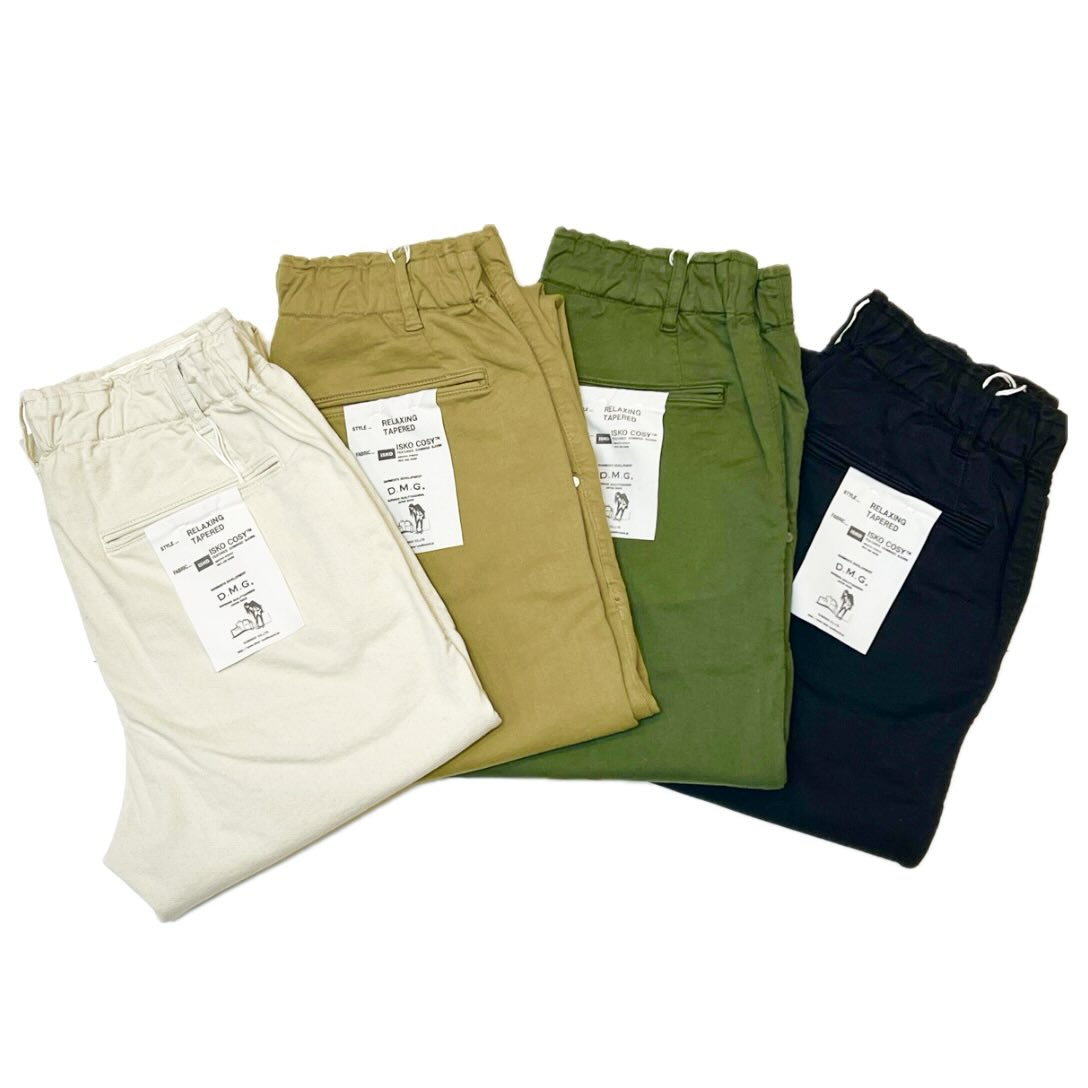 .【NEW ARRIVAL】@dmg_official_pr ️起毛リラクシングテーパードパンツcolor.natural/beige/olive/blacksize.SS・S・M・L¥20,900(tax in)ディーエムジーの人気リラクシングテーパードパンツから今年も裏起毛バージョンが入荷しております🐏ストレッチも効いていて細身シルエット!!更に温かさと肌触りも抜群◎是非、店頭でお試しください🕯️WEB STORE OPEN@blessofbless.lifeのプロフィールのURLからチェック営業時間 10:30-18:30水曜定休日#松山セレクトショップ#blessofbless#ブレスオブブレス#bless25aw#ディーエムジー - from Instagram