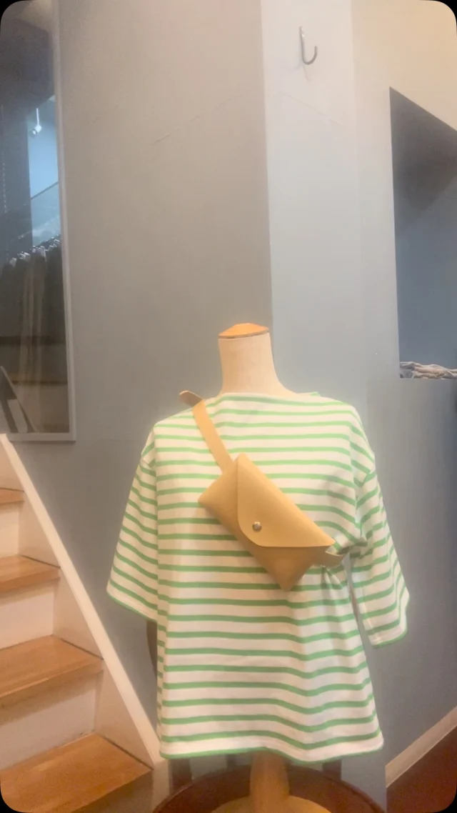 春夏お出かけバッグです♪牛革のバッグ、カゴバッグ、それぞれか可愛いです。