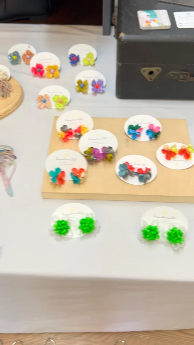 7月25日(金)からhanairoaikiさんの
アクセサリーイベントを開催致します✨️
お花モチーフ中心のアクセサリーで、イヤリングと
ピアス両方ございます。華やかで可愛いアクセサリー
たちなので、皆様のご来店お待ちしております✨