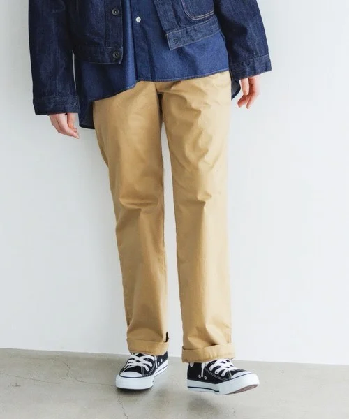 .
【NEW ARRIVAL】

dmg_official_pr 

▫️リラクシングチノストレッチ ストレートトラウザー

color.beige/black/denim

size.SS・S・M・L

¥19,800(tax in)

きちんと感も、こなれ感も！
大人女性のための”きれい見え”トラウザーパンツ✨

ドミンゴオリジナルで開発した
型崩れしにくい抜群の生地感と優れた伸縮回復性の
ストレッチ生地！！

柔らかく伸びて、動きにフィット。
「しゃがむ・立ち上がる、歩く」
日常の動作を妨げない抜群のストレッチ性があり
長時間の着用も快適です。

ウエスト周りはすっきりと
ヒップから太ももはほどよくフィットし
裾に向かってストンと落ちるストレートシルエットが
脚のラインをまっすぐ綺麗に整えてくれます。

股上は窮屈さを感じさせない浅めの設定で
腰の位置が高く見えるのが嬉しいポイントです☝️
高いストレッチの効いた素材なので、
しゃがんだり座ったりもストレスなく実現。

是非店頭でお試しください♪

📦WEB STORE OPEN🚚
blessofbless.lifeの
プロフィールのURLからチェック📱

営業時間 
10:30-18:30
水曜定休日

#松山セレクトショップ
#blessofbless
#ブレスオブブレス
#bless26ss