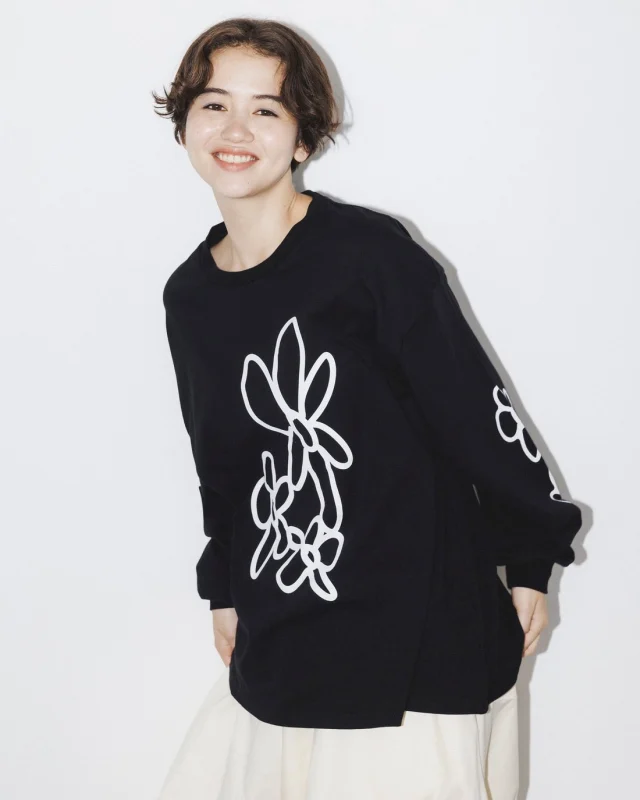 .
【NEW ARRIVAL】

#nunuforme

▫️フラワープリント

color.white/black

size.price

145cm ¥5,390(tax in)
1(155cm) ¥7,590(tax in)

ポップで遊び心のあるフラワープリントが目を惹く
ロングスリーブTシャツ🌼
フロント・バック・スリーブ全体に
配置された線画の花柄が
コーディネートのアクセントを与えます🖊️

▫️ロゴ刺繍T

color.white/black

size.price

145cm ¥6,490(tax in)
1 (155cm) ¥8,690(tax in)

立体的な刺繍で仕上げた
『NUNU FOR ME』ロゴのロングスリーブTシャツ🧵
糸のラフなフリンジ加工がヌヌフォルムらしく
シンプルな中にも個性が光るデザインです✨

大人でも145cmゆったり着れます🙌

📦WEB STORE OPEN🚚
blessofbless.lifeの
プロフィールのURLからチェック📱
🌷初回ご購入限定🌷
¥1000割引クーポン配布【blesslife】

営業時間 
10:30-18:30
水曜定休日

#松山セレクトショップ
#blessofbless
#bless26ss